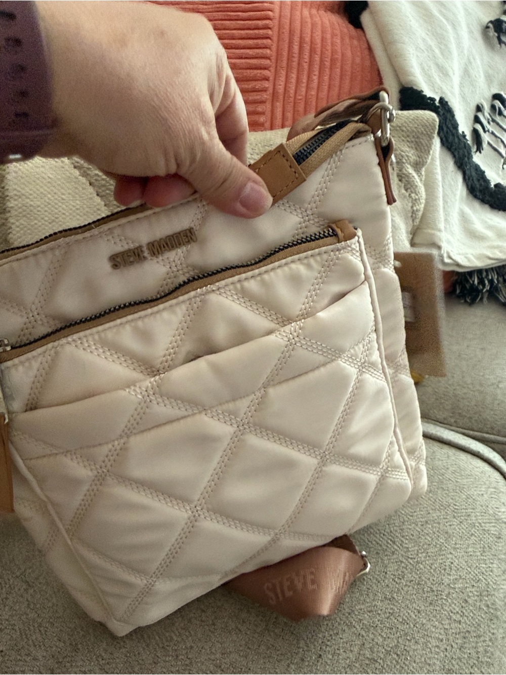 Steve Madden Quilted Crossbody Bag in Blush Pink with Branded Strap - Picture 3 of 8